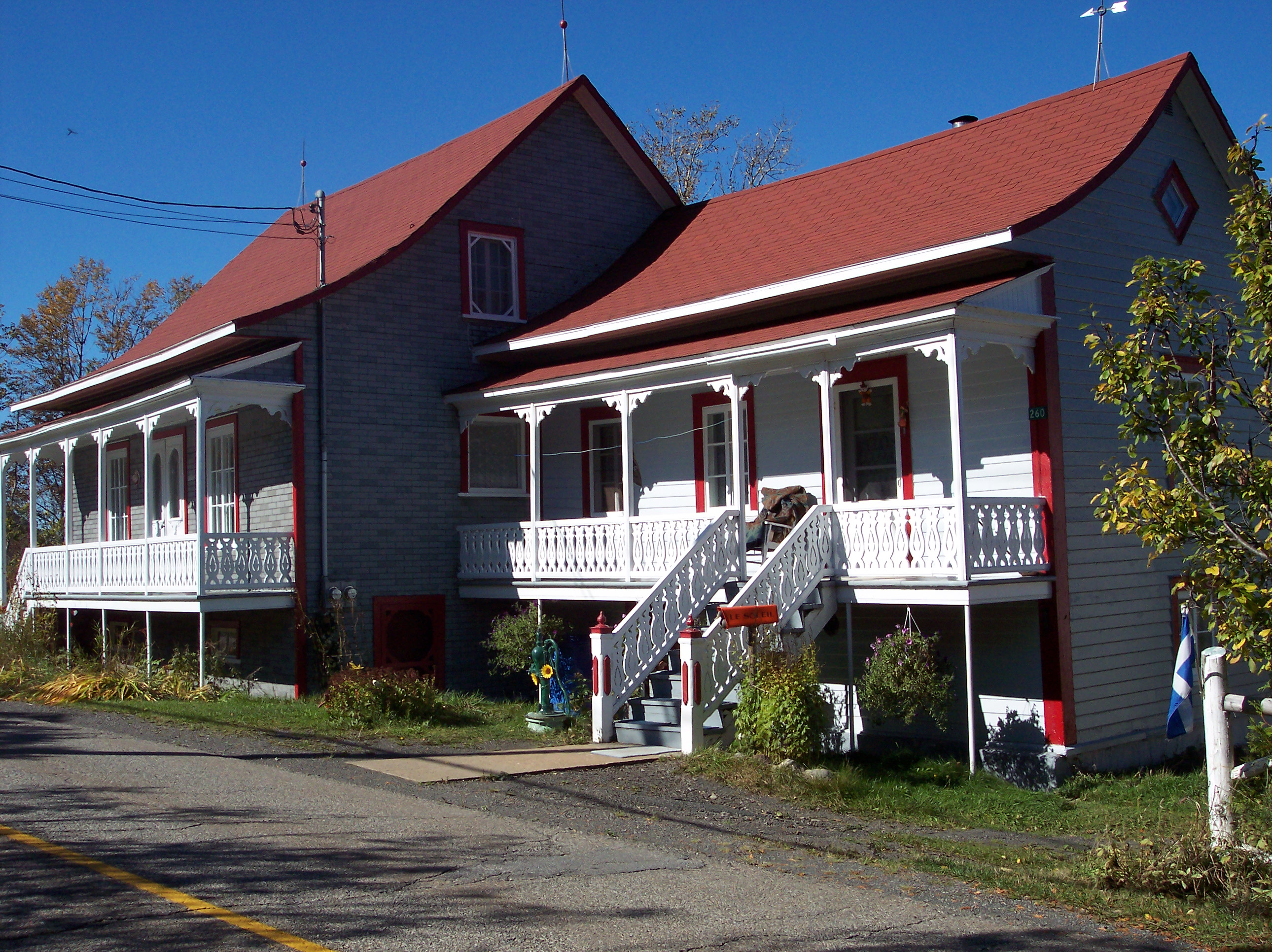 262-262A, rue de Sainte-Cécile-du-Bic © Société rimouskoise du patrimoine